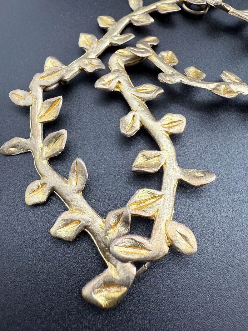 nature inspired choker necklace French vintage costume fashion jewellery gold tone metal link branch leaf collier signed LOOLA PARIS 1980s