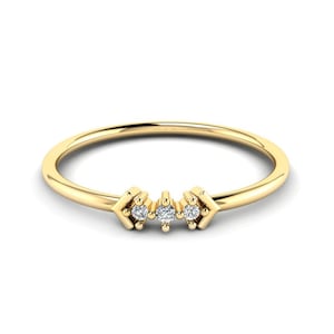 V Shape Three Diamond Ring, Multi Stone Diamond Ring, Wedding Ring, Minimalist Diamond Ring, Triple Stone Band, 18k Solid Gold Stacking Ring