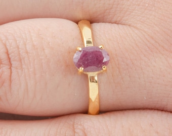 Ring - Äkta rubin ädelstensring - Naturstenssmycken - Förgylld ring - Fingerring - Damring - Present till henne