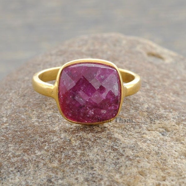 Bague en argent sterling plaqué or 925 sertie de 10 mm de rubis véritable Ruby Cushion - # 1043