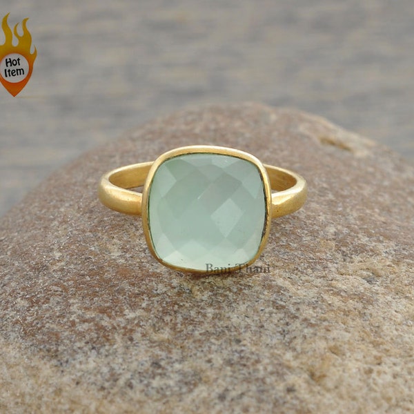 Aqua Chalcedony Anillo-Sterling Silver Ring-Faceted 12mm Cojín Ring-Micron Chapado en oro Gemstone Ring-Bisel Anillo-Regalo para ella