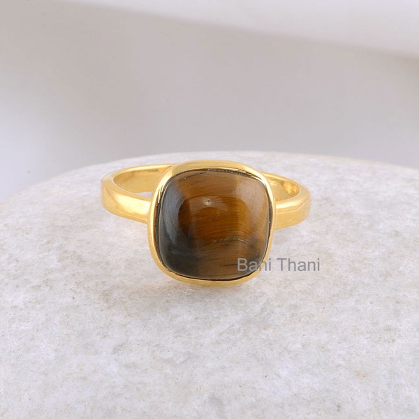 Elegante Tiger's Eye Ring - Tiger Eye 10mm kussen vorm edelsteen ring - Micron vergulde bezel ring - 925 sterling zilver - delicate ring