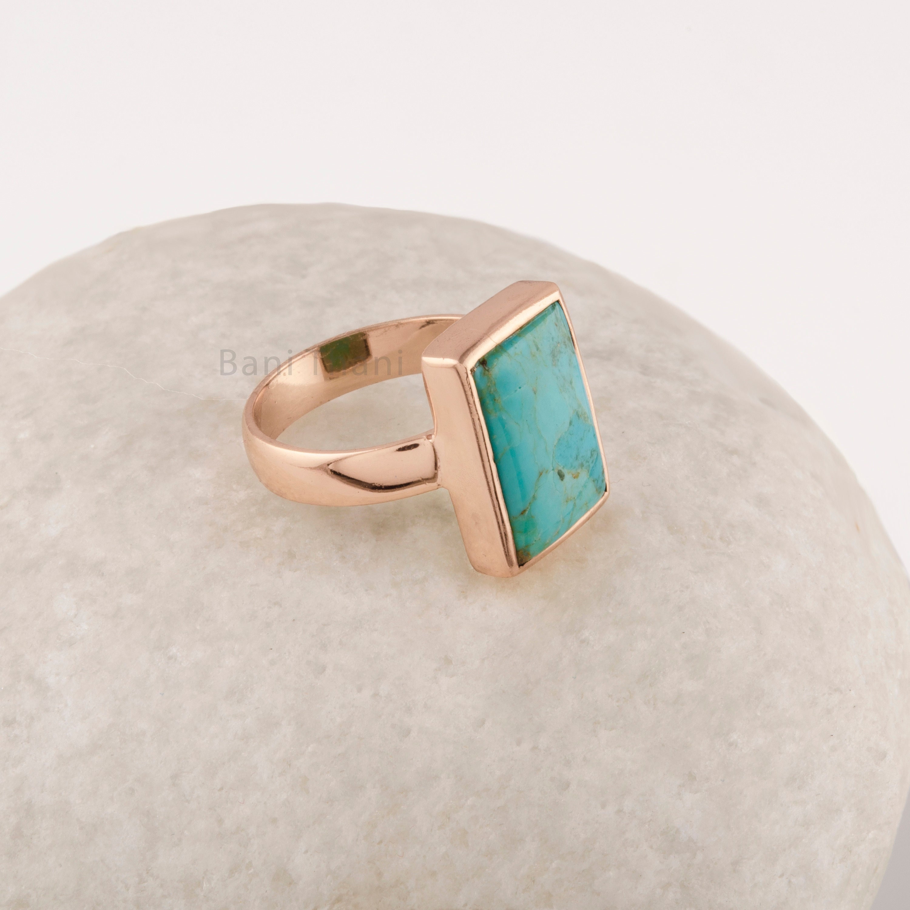 Arizona Turquoise Rectangle 10x15mm Gemstone Ring - Gold Plated