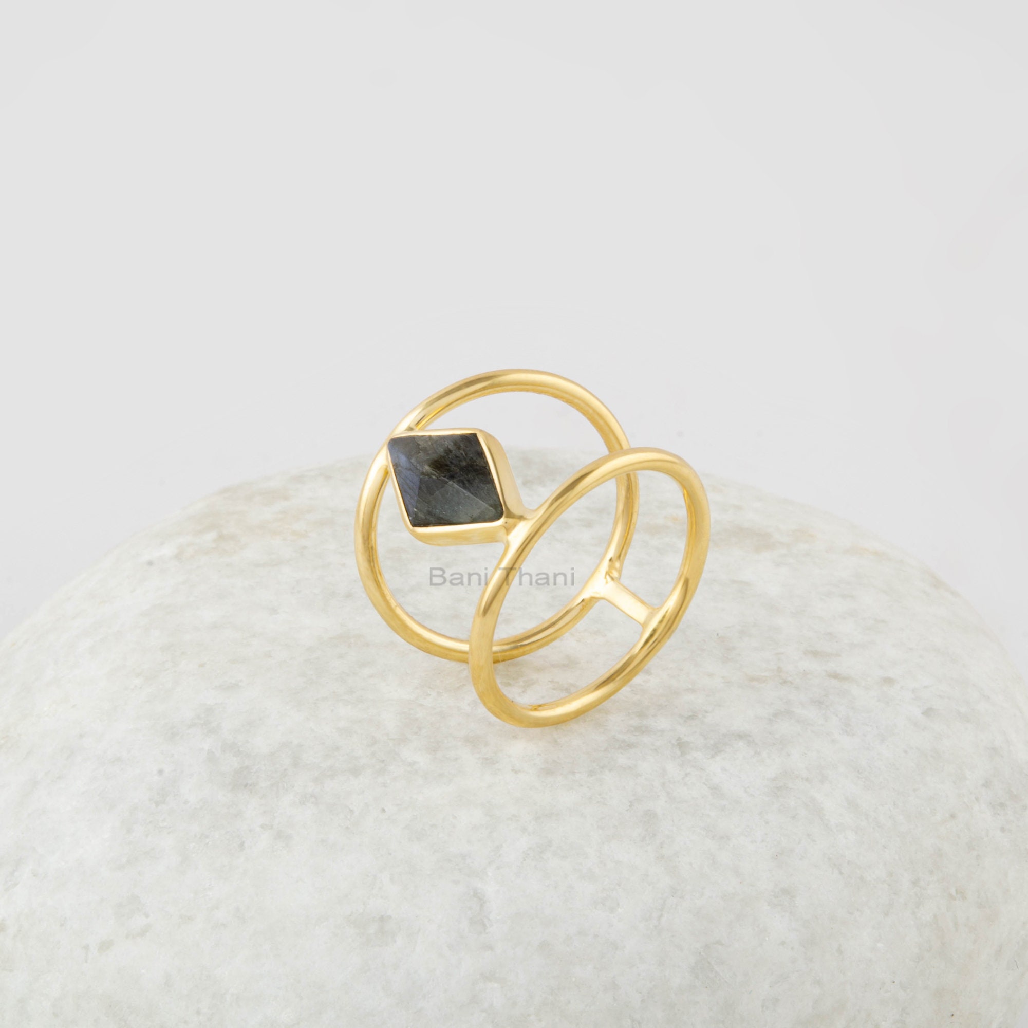 Handmade Ring - Labradorite Gemstone Ring - Double Band - Silver