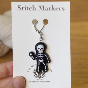 Halloween Skeleton Removable Stitch Marker, Handmade Spooky Cute Progress Keeper, Gifts Tools and Notions for Knit and Crochet, Locking