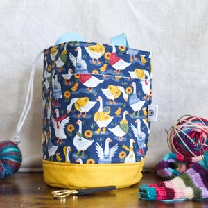 Small Porch Goose Bucket Bag, Knitting and Crochet Project Bag, Sock and Shawl Sized tote With Pockets, Yarn Storage, Cute Bird Print