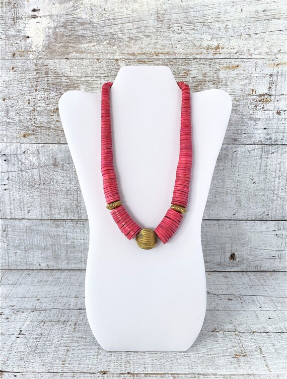 vintage 50s wood or coconut necklace.