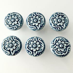 Drawer Knobs 6 Drawer Pulls Blue Ceramic Knobs Blue Drawer Pulls Blue Cabinet Pulls Blue Door Knobs Blue Kitchen Knobs Cottage Chic Kobs
