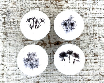 花柄セラミック引き出しノブ：ブラック＆ホワイトフラワープル、4個セット