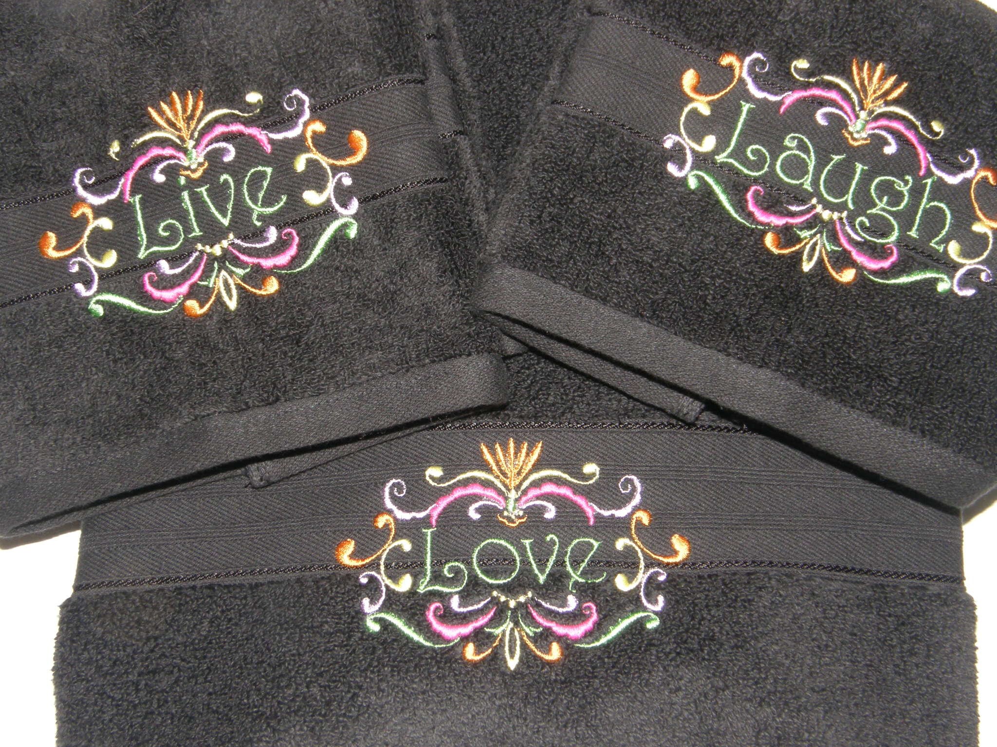 Embroidered towel set Etsy