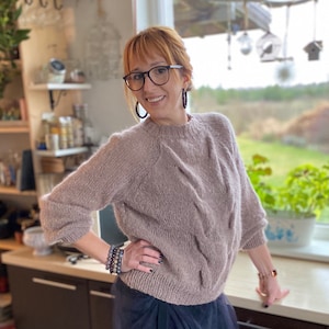 SALE!/Soft Alpaca blend Pullover/ Cropped Lightweight Sweater/ Crew Neck/ Grey Beige/ Alpaca Jumper/ Ready to Ship M/L