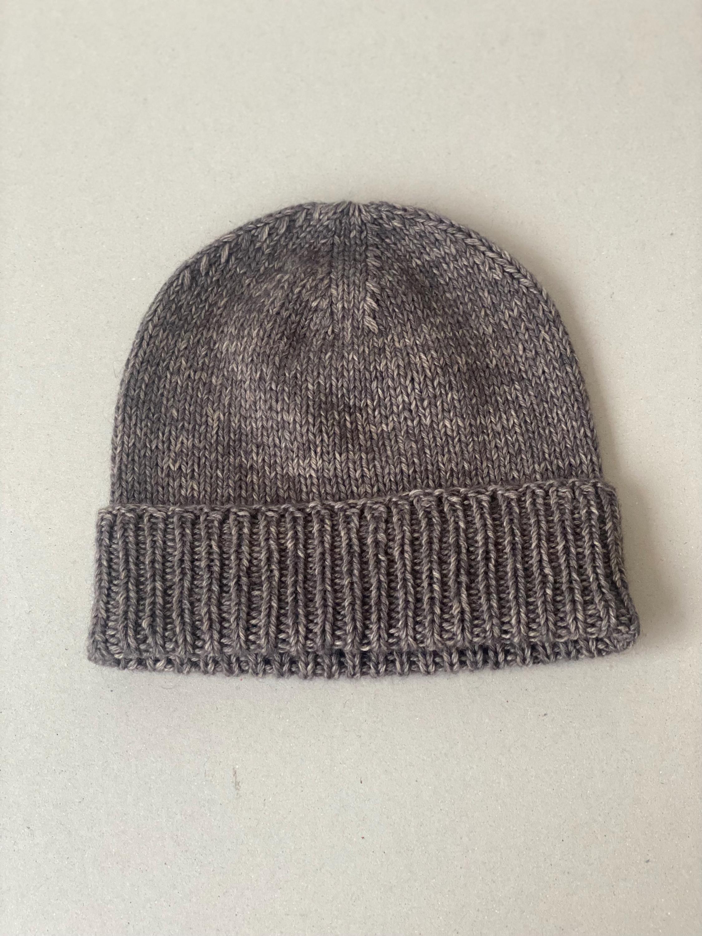Cashmere Wool Knit Beanie: Brown Fisherman