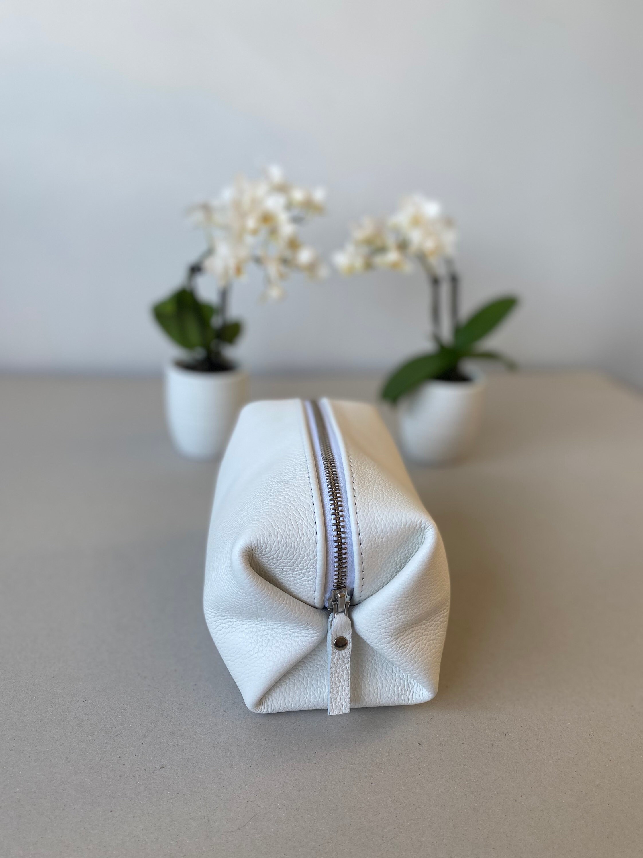 Off White Leather Cosmetic Bag Milky White Leather Makeup Case Lined Zipper Pouch Leather Toiletry Case Beauty Case Etsy Ireland