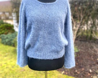 Handgebreide mohair-zijden trui: lichtgewicht blauwe raglantrui