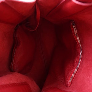 Rote Leder Umhängetasche / Slouchy Hobo Bag / Strukturiertes weiches Kalbsleder / Ungefüttert Bild 6