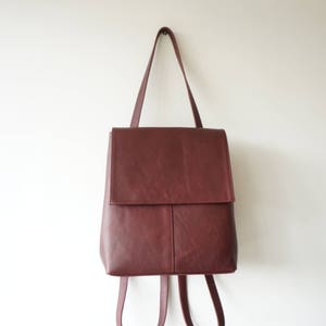 SALE!/ Medium Red Brown Buffalo Leather Backpack / Minimalist Leather Bag / Lined / Traveller Bag/ 13&quot; Laptop