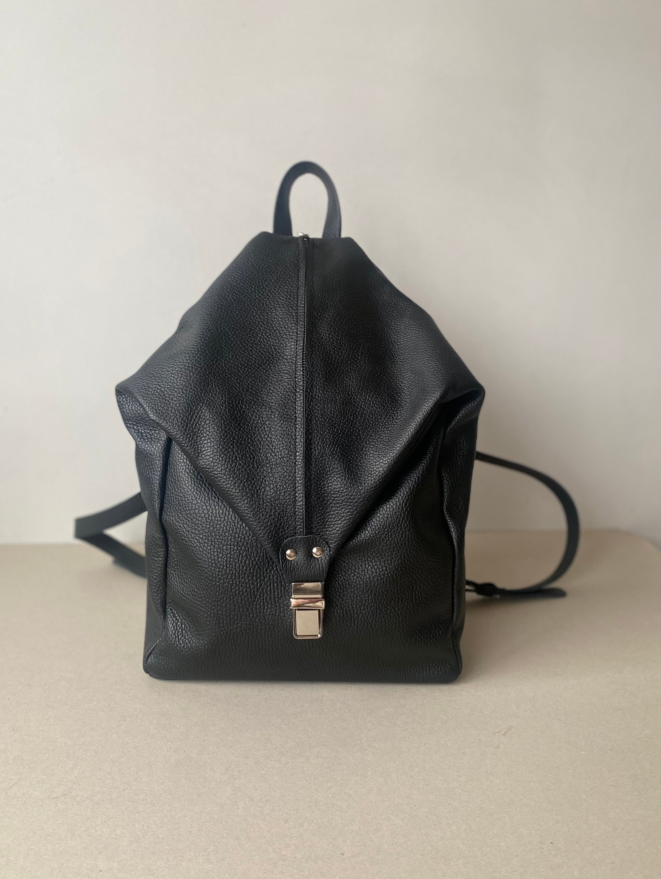 Soft Calf Leather Backpack: Minimalist Red Traveler Bag  display picture 2