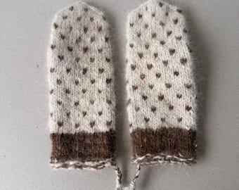 Handspun Dog & Alpaca Wool Mittens: Chunky Knit, Natural Grey/White