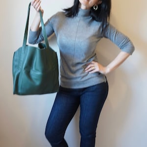 Rote Leder Umhängetasche / Slouchy Hobo Bag / Strukturiertes weiches Kalbsleder / Ungefüttert Bild 8