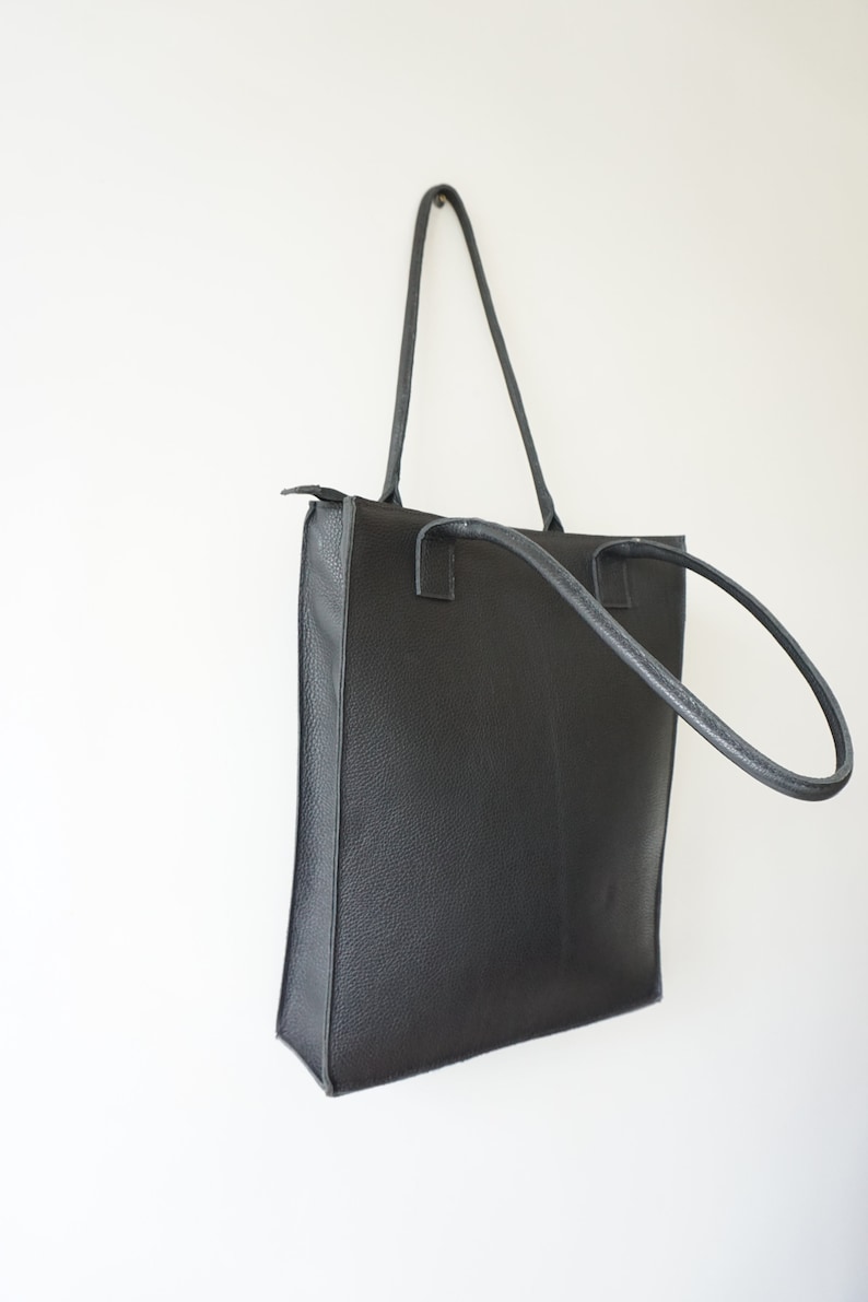 Borsa a tracolla in pelle grande minimalista nera / Borsa tote donna / borsa in pelle nera immagine 4