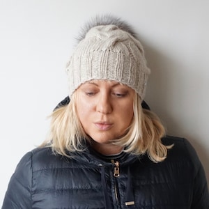 Bonnet torsadé en alpaga mélangé / Beige clair / Bonnet en grosse maille pour femme / Bonnet torsadé en laine douce / Bonnet torsadé ample pour femme