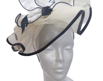 Frauen Sinamay Hut für Kentucky Derby Pferderennen, kirchliche Trauung, /ivory/schwarz