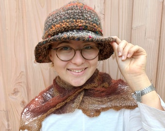 Bob, chapeau, bonnet  femme d'hiver laine Noro et soie recyclée, crocheté main " Aquarêve Les Filles", mode femme hiver crochet tricot