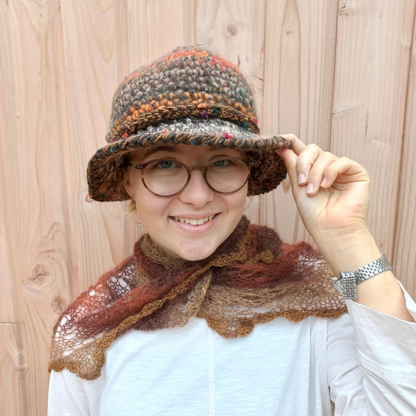 Bob, chapeau, bonnet  femme d'hiver laine Noro et soie recyclée, crocheté main " Aquarêve Les Filles", mode femme hiver crochet tricot