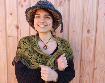 Bob, chapeau, bonnet  femme d'hiver laine Noro et soie recyclée, crocheté main " Aquarêve Les Filles", mode femme hiver crochet tricot