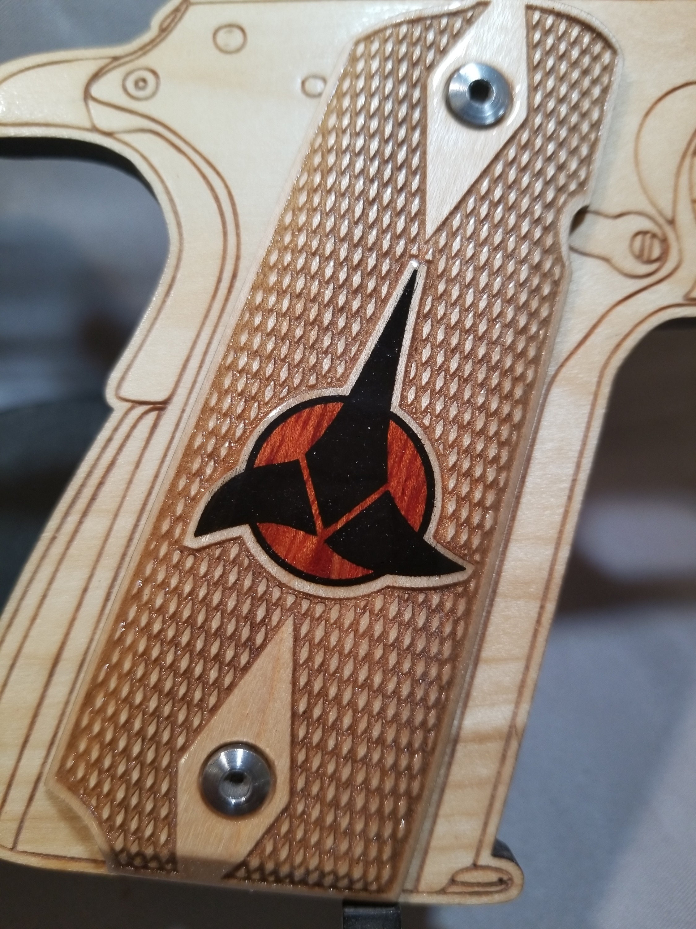 Can A Gun Grip Be Inlaid With Stone - pkny594