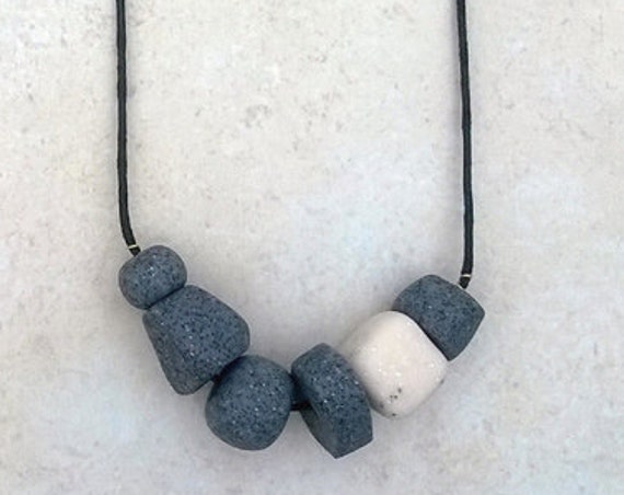 Geometric Clay Concrete Bead Necklace || Faceted Polymer Clay Beads || Polymer Clay Necklace || Gray / White