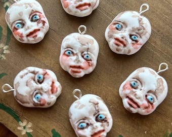 Cara de muñeca de cristal; Colección macabra; Marcador de puntos de bruja de Halloween; Accesorios de tejido; Registro de progreso