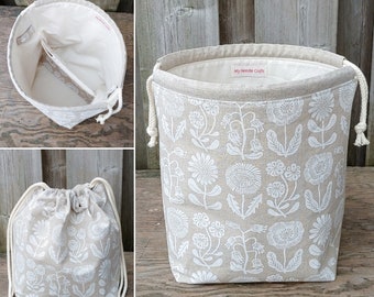 Drawstring Knitting Bag in White Flowers Print Linen, 3-4 skein Shawl size Project Bag, Divided Yarn Organizer, Crochet Tote