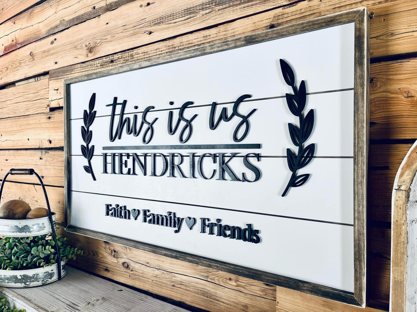 Personalized "this is Us" Family Name Sign: Farmhouse Style Wall Decor ...