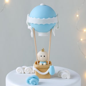 Bimbo in Mongolfiera Cake Topper Fatto a Mano in Porcellana Fredda, Cake Topper Personalizzabile con Nome