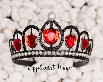 Queen Of Hearts Crown, Queen Of Heart costume Crown, Red heart gold crown, birthday crown, Queen Of Hearts Necklace for adults and kids