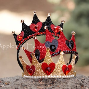 Queen Of Hearts Crown, Queen Of Hearts Costume Headband, Birthday Crown, Glitter Gold Crown with Heart Headband, Halloween Cosplay Tiara