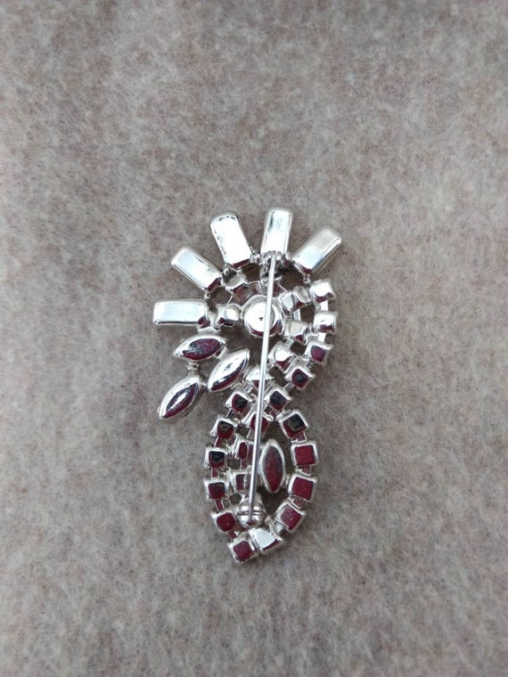 Broche Fantaisie Vintage Strass – Bijou Rétro élégant – Occasion