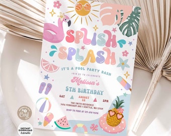Puede incluir: Una invitación colorida para una fiesta en la piscina con el texto "Splish Splash" en una fuente arcoíris. La invitación presenta un flamenco rosa, una piña con gafas de sol y una sandía. El texto de la invitación dice "Es una fiesta en la piscina, únase a nosotros para celebrar el 5º cumpleaños de Melissa, 24 de agosto, 2 PM, The Smith Residence, 1456 February Ave, Seattle, WA 12569, RSVP a Febe al 125 658 9658."