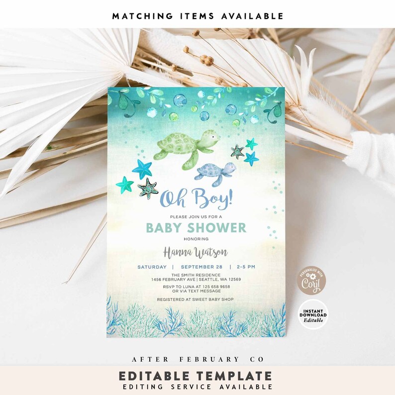 Może przedstawiać: Zaproszenie na baby shower z akwarelowymi ż&oacute;łwiami morskimi, rozgwiazdami i roślinami wodnymi. Zaproszenie brzmi "Oh Boy!" i zawiera szczeg&oacute;ły wydarzenia dla Hanny Watson. Projekt to edytowalny szablon.