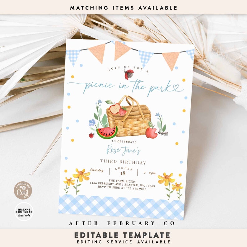 Peut inclure: Un fond &agrave; carreaux bleu clair et blanc avec une invitation sur le th&egrave;me du pique-nique. L'invitation pr&eacute;sente une illustration aquarelle d'un panier de pique-nique avec des fruits, une coccinelle et des fleurs. Le texte indique "Rejoignez-nous pour un pique-nique dans le parc" et "Pour c&eacute;l&eacute;brer le troisi&egrave;me anniversaire de Rose Jane". La date et l'heure de l'&eacute;v&eacute;nement sont indiqu&eacute;es comme suit : "Samedi 18 ao&ucirc;t, 14h00-16h00". Le lieu est "The Farm Picnic, 1456 February Ave, Seattle, WA 12569". Les informations de RSVP sont "RSVP &agrave; Febe au 125 456 9896".