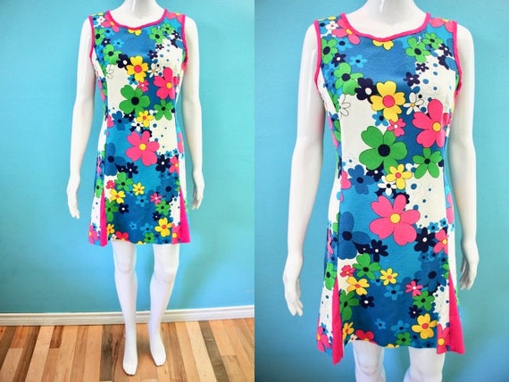 Hawaiian Dress 60's Colorful Mod Style Floral Kame