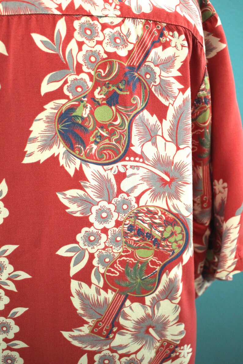 Hawaiian Shirt 90/'s-Does-40/'s Men/'s Iolani Guitar Ukelele Print Floral Striped Hawaiian Shirt