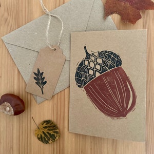Carte de voeux originale imprimée à la main | Gland | Blanc à l'intérieur | Imprimé lino | Illustration | Étiquette cadeau imprimée incluse
