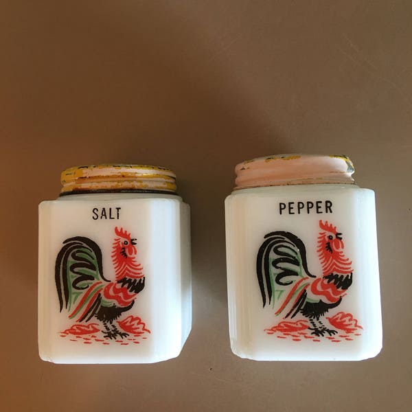 Milk glass salt and pepper shakers, vintage, rooster design