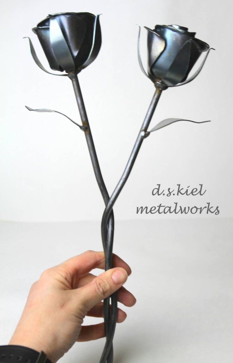 Intertwined Steel Roses: Anniversary Metal Flower Sculpture image 2