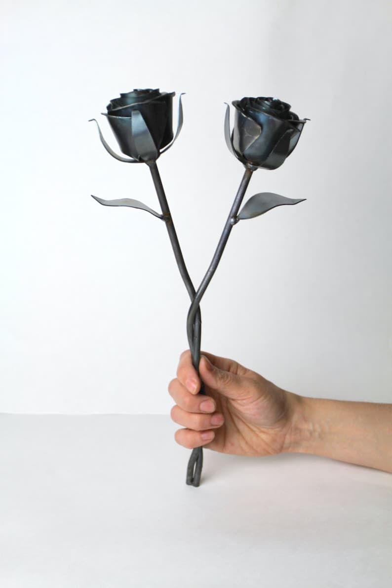 Intertwined Steel Roses: Anniversary Metal Flower Sculpture image 4