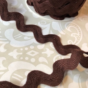 Dark Brown one inch ric rac trim by the yard, brown rick rack, 1 inch brown ric rac, polyester ric rac sewing trim, large ric rac trims