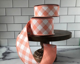Checkered coral and white ribbon