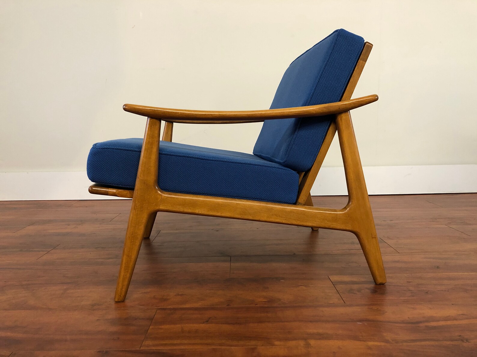 Mid Century Vintage Lounge Chair New Cushions Etsy